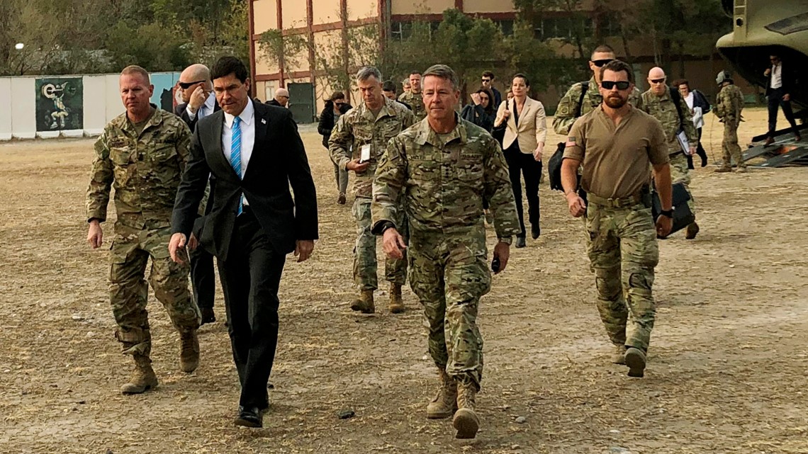 US-Defense-Chief-in-Afghanistan-for-Firsthand-Look-at-War